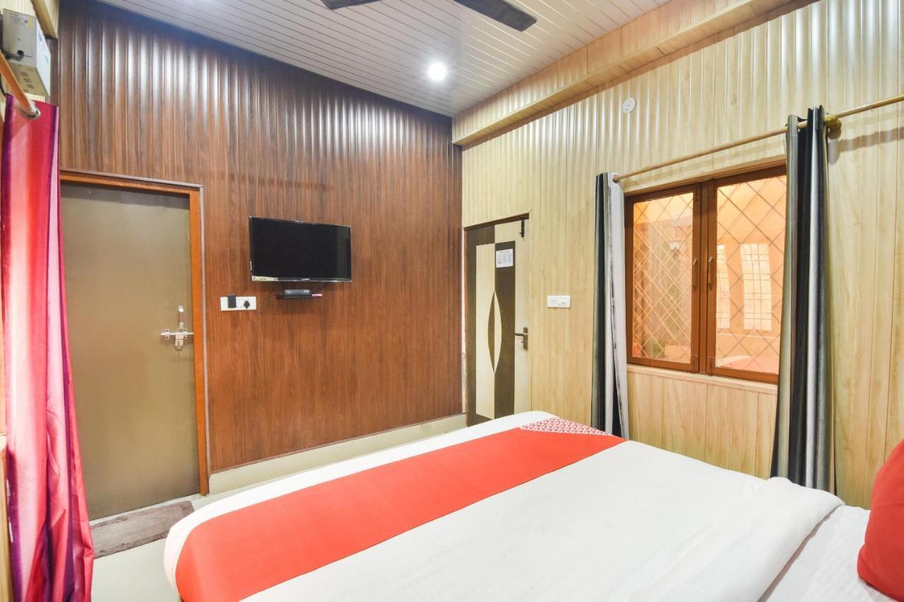 Oyo Flagship Yuvraj Inn Rājpur Kültér fotó