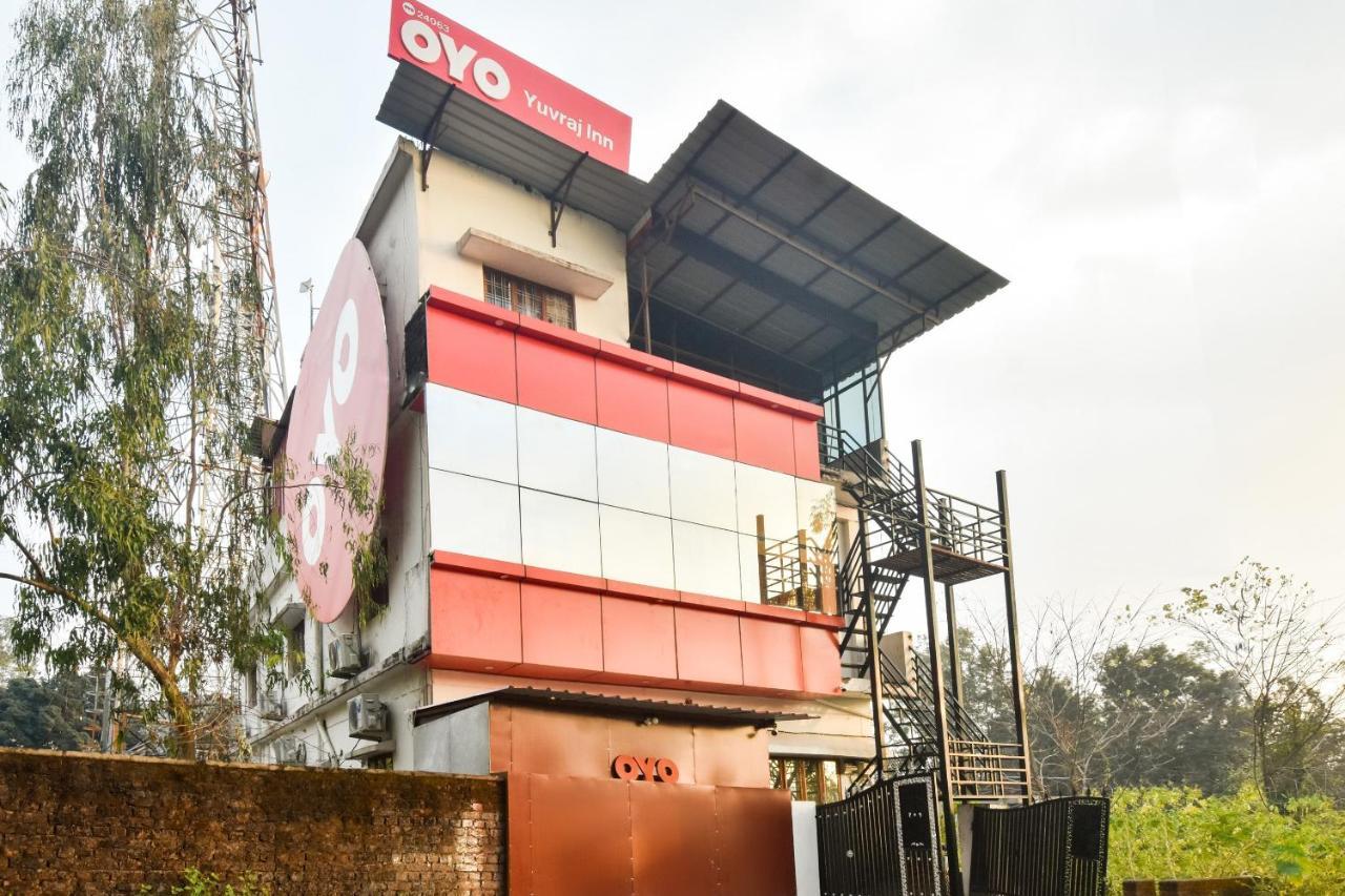Oyo Flagship Yuvraj Inn Rājpur Kültér fotó